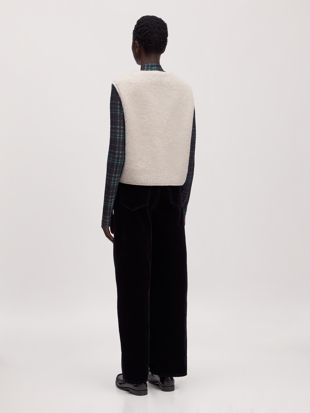 EDITED Gilet 'Harlow' crema