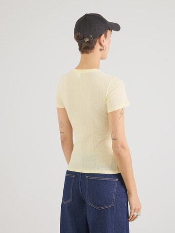 T-shirt GAP en jaune : derrière