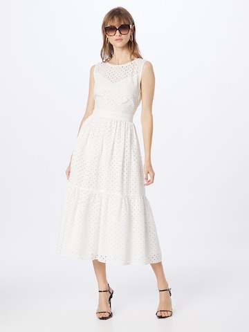 SWING Dress in White