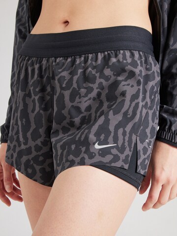 NIKE Обычный Спортивные штаны 'Swift' в Черный