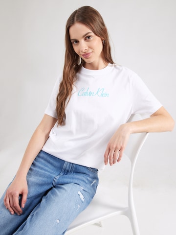 Calvin Klein Jeans T-shirt '20s CLASSIC' i vit: framsida