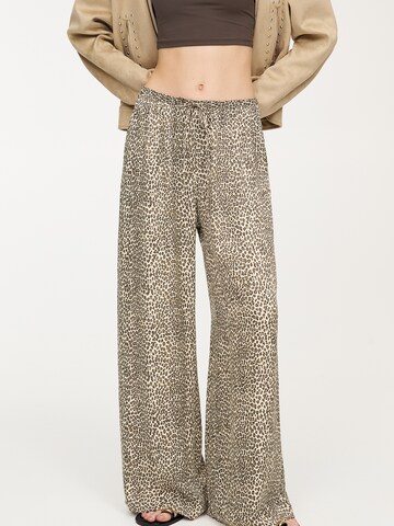 Wide leg Pantaloni di Pull&Bear in marrone: frontale