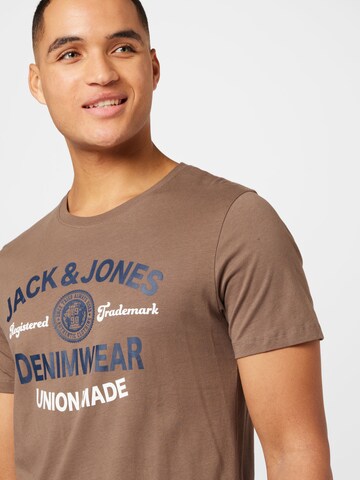 JACK & JONES قميص بلون بني