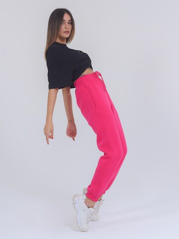 FRESHLIONS Tapered Pants ' Dalina ' in Pink