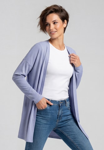Cardigan 'Comfy' KIANNA en bleu : devant