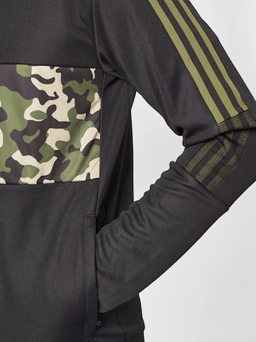 ADIDAS SPORTSWEAR Trainingsjacke 'Tiro' in Schwarz