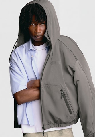 Giacca di mezza stagione di Bershka in grigio
