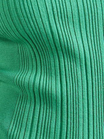 COMMA - Pullover em verde