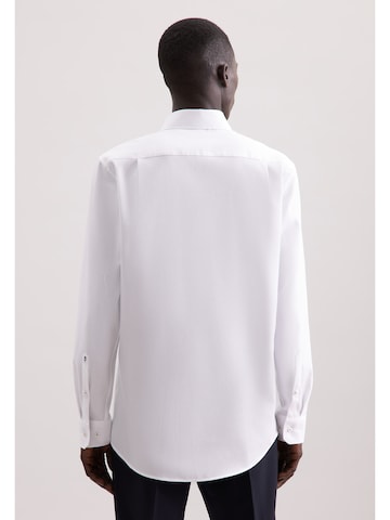 Coupe regular Chemise business SEIDENSTICKER en blanc