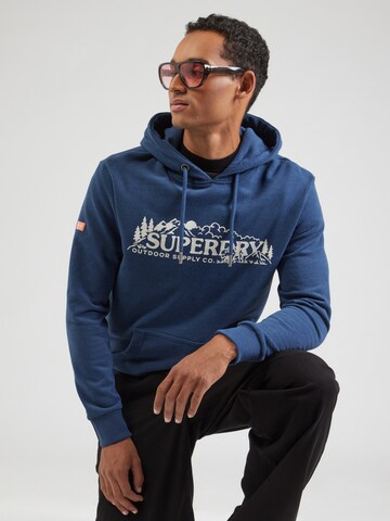 Sweat-shirt 'OUTDOOR SCENE' Superdry en bleu : devant