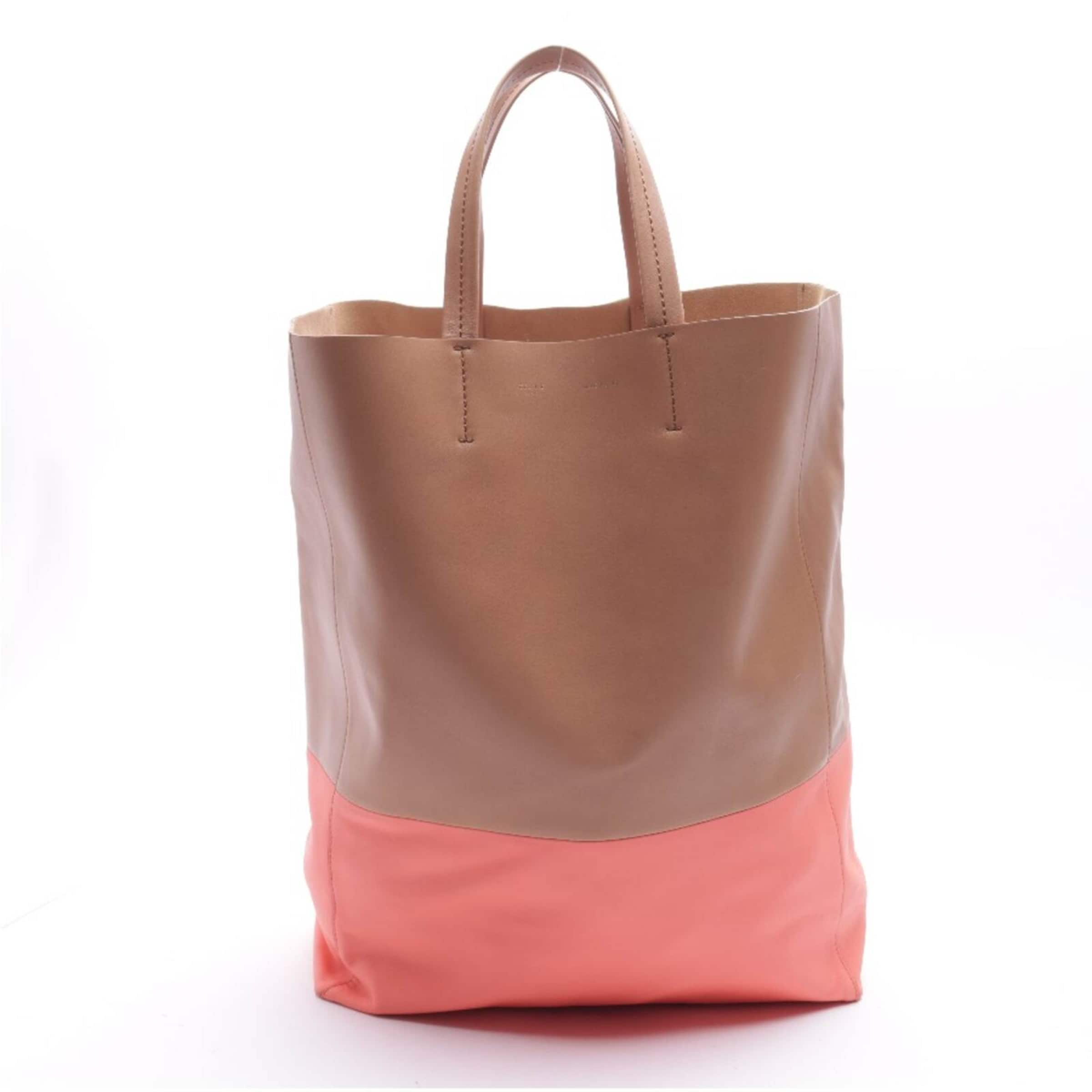 Céline Bag in One size in Brown: front