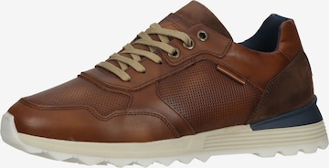 BULLBOXER Sneakers laag in Bruin: voorkant