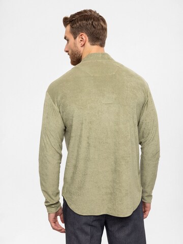 Antioch Regular Fit Shirt in Grün