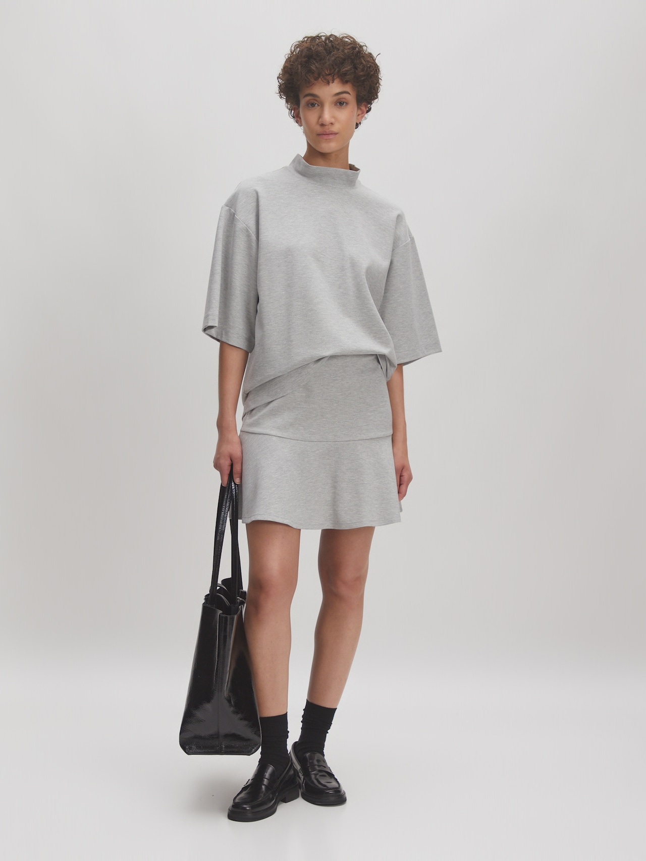 EDITED Produits T-shirt 'Gunda' gris