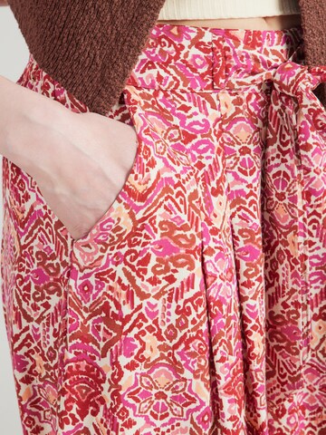 Regular Pantalon 'Co44sima' Hailys en rose