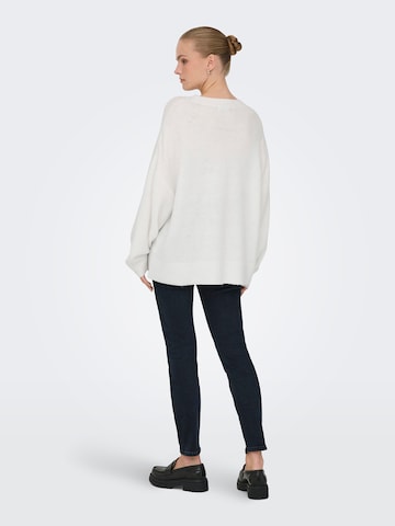 JDY Свитер в Белый