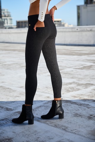 LASCANA Skinny Leggings in Zwart