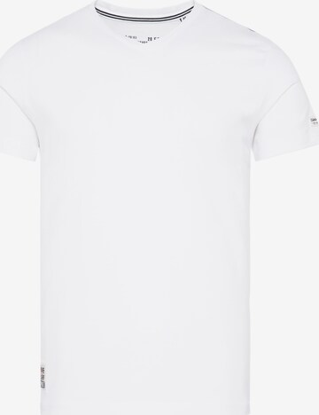 CAMP DAVID Shirt in White: front