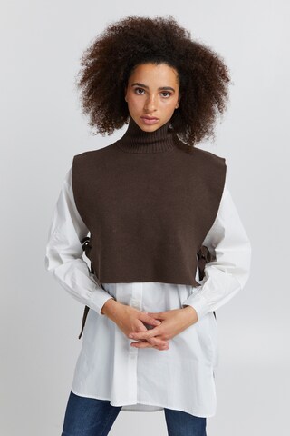 ICHI Cape in Brown: front