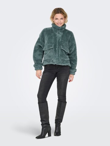 ONLY Демисезонная куртка 'ONLANNA' в Зеленый