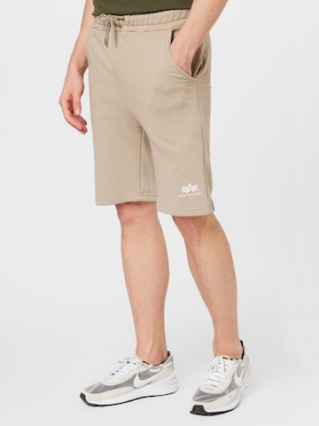 ALPHA INDUSTRIES Regular Hose in Beige: predná strana