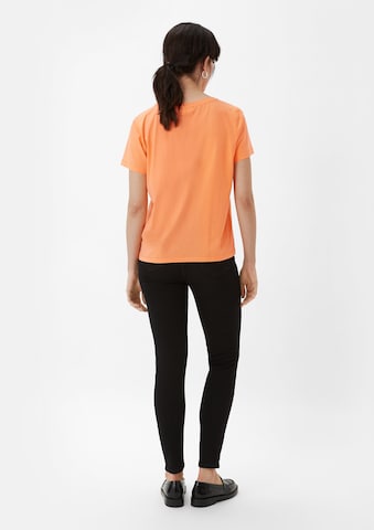 comma casual identity Тениска в оранжево: отзад