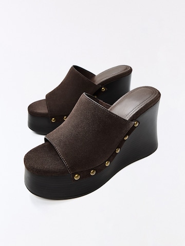 Bershka Šľapky - Hnedá