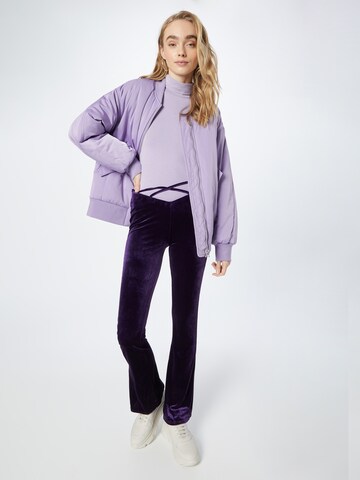 Tally Weijl Rozkloszowany krój Spodnie w kolorze fioletowy