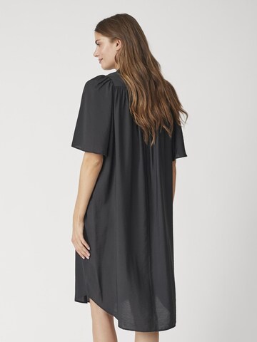 Robe-chemise 'Callum' co'couture en noir