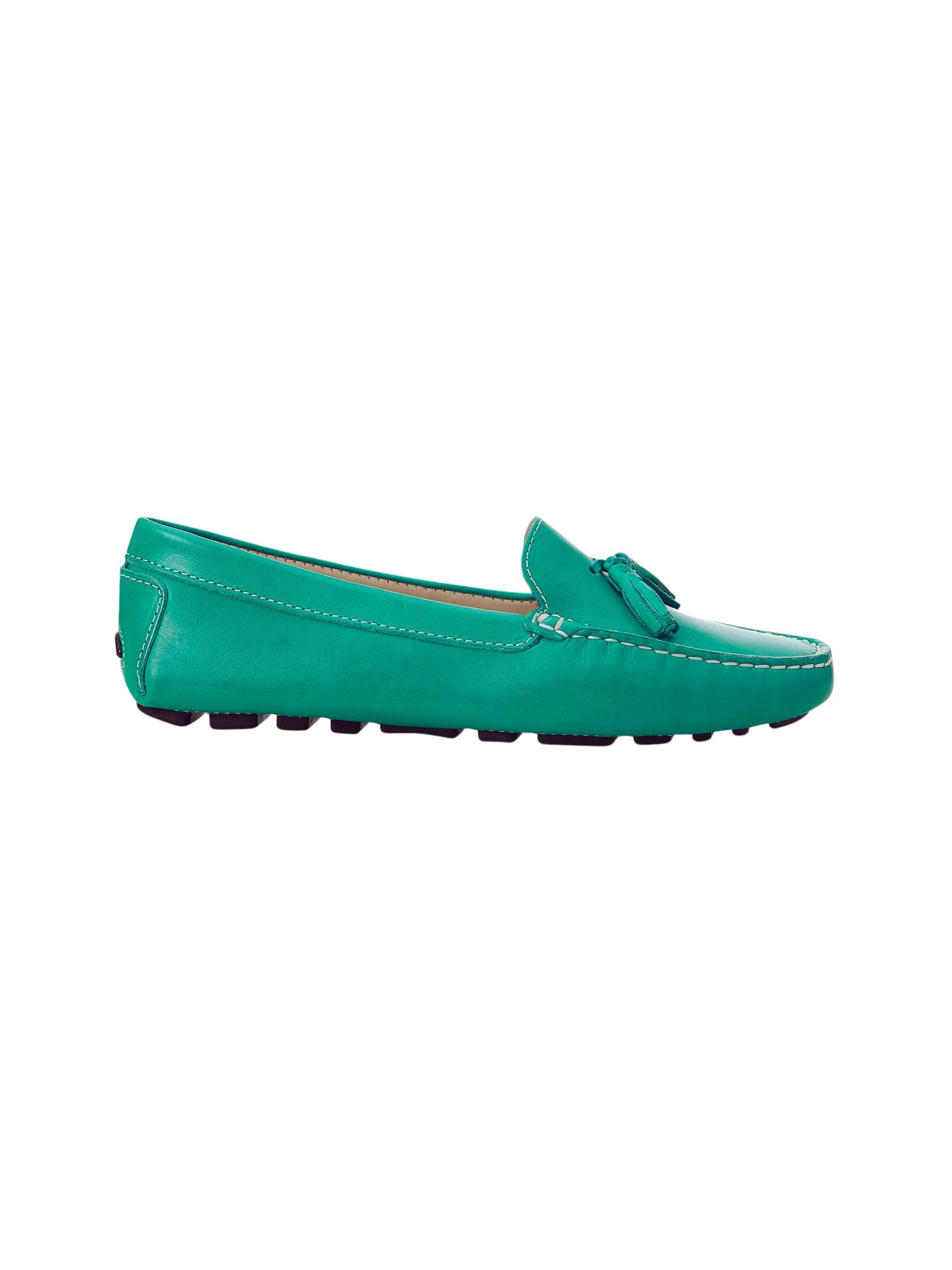 Mangara Atelier Moccasin 'Mocassins Mangara Caviuna en cuir vert' in Green: front