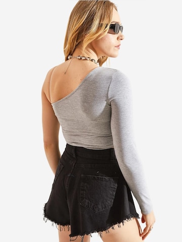 Camicia da donna di Bianco Lucci in grigio