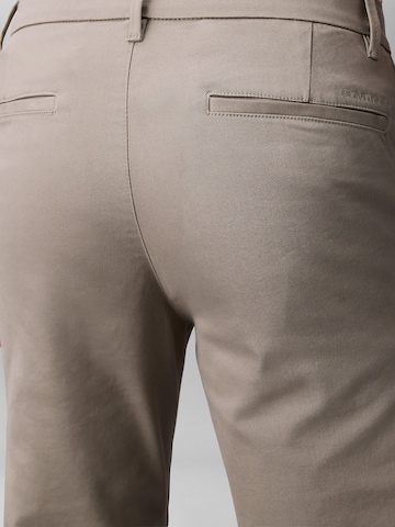 Calvin Klein Regular Chino Pants in Green