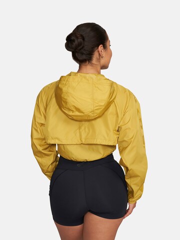 GOLD´S GYM APPAREL Overgangsjakke 'DANA' i grøn