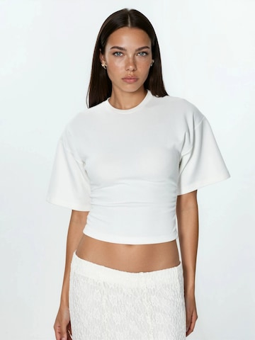 Qu Style Shirt in White