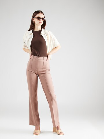 Regular Pantaloni cu dungă de la Trendyol pe roz