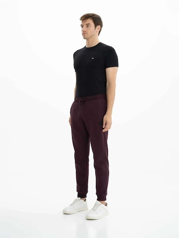 Effilé Pantalon Arma en rouge