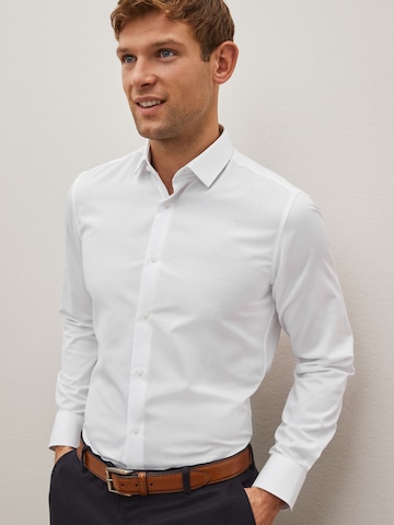 Next Regular Fit Hemd in Weiß: Vorderseite