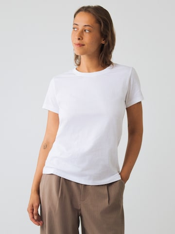 Honest Basics Shirt 'T-shirt Women' in Wit
