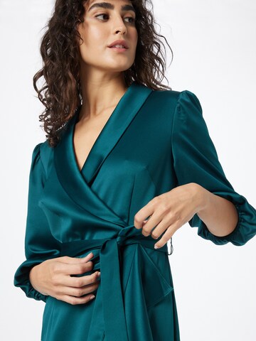 Robe Adrianna Papell en vert