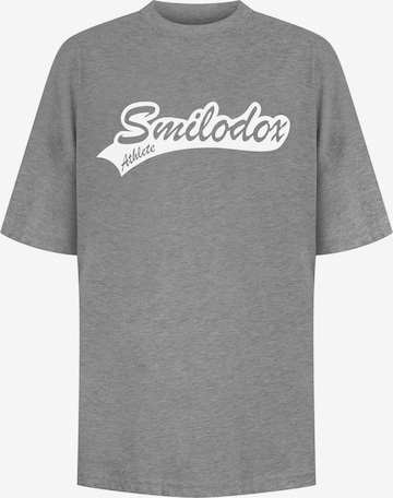 Smilodox Shirt ' Macey ' in Grijs: voorkant