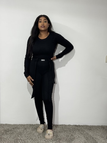 Mowi Fit Tracksuit 'Cargo Legging Set' in Black