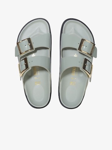 BIRKENSTOCK - Pantufa em cinzento