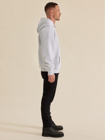 DAN FOX APPAREL Sweatshirt 'Sebastian Heavyweight' in Grijs