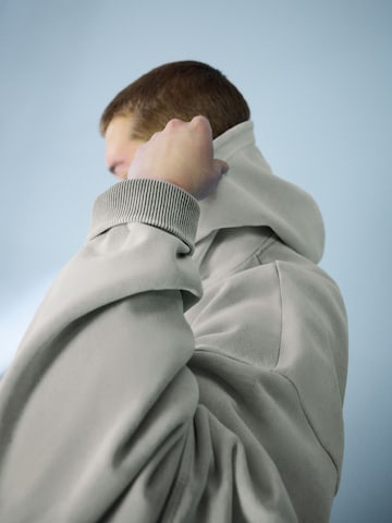 Sweat-shirt Bershka en gris