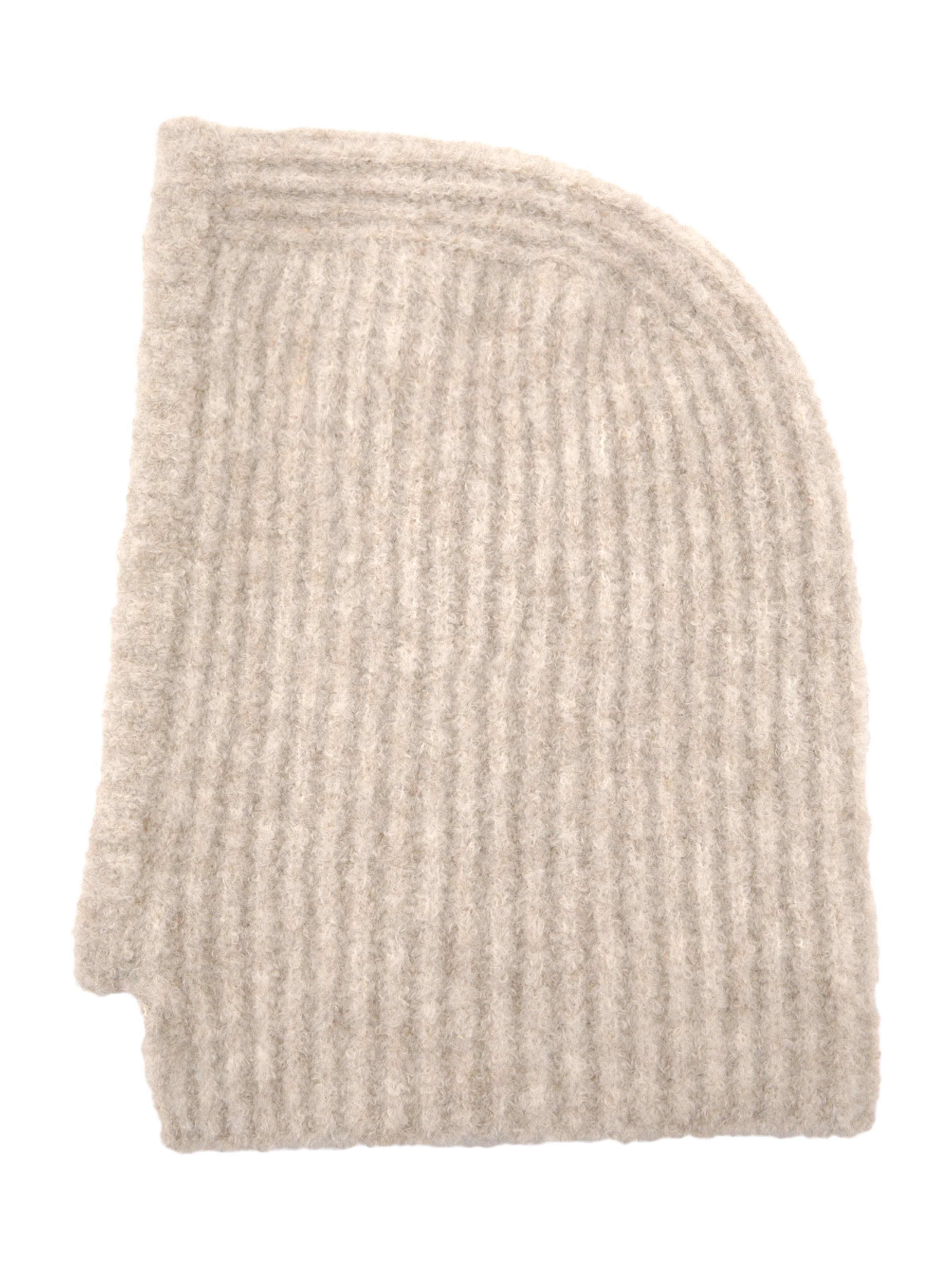 Pull&Bear Beanie in Beige: front
