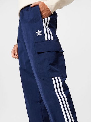 ADIDAS ORIGINALS - Regular Calças cargo 'Adicolor 3-Stripes ' em azul