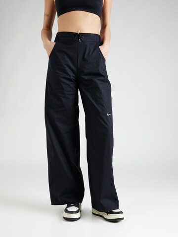 Loosefit Pantaloni de la Nike Sportswear pe negru: față