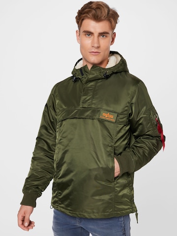 Coupe regular Veste mi-saison ALPHA INDUSTRIES en vert : devant