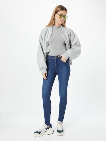 Coupe slim Jean WRANGLER en bleu