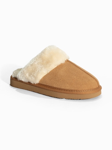 Minnetonka Instappers 'Chesney' in Bruin